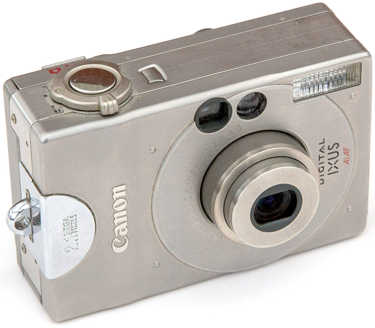 My first digital camera, the Canon Digital Ixus. (113-90)
